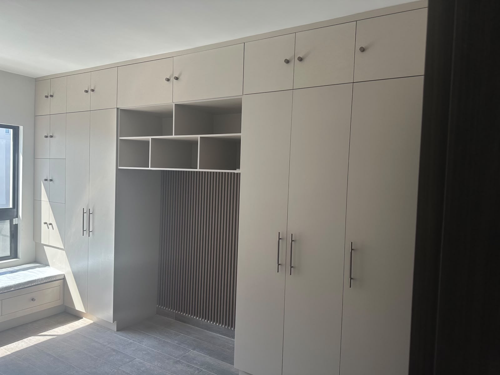 Closet 06.jpg